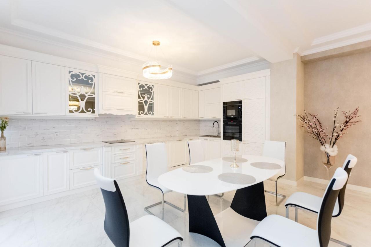 Rustaveli Residence I Tbilisi ภายนอก รูปภาพ