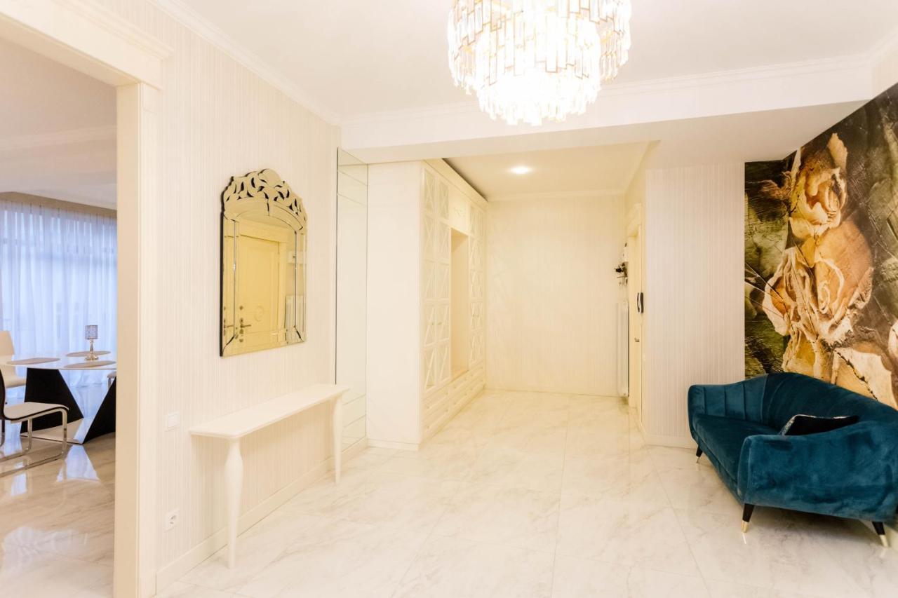 Rustaveli Residence I Tbilisi ภายนอก รูปภาพ